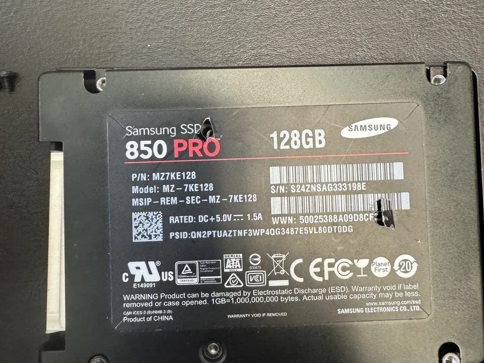 Samsung 850 PRO SATA SSD from a recovery case