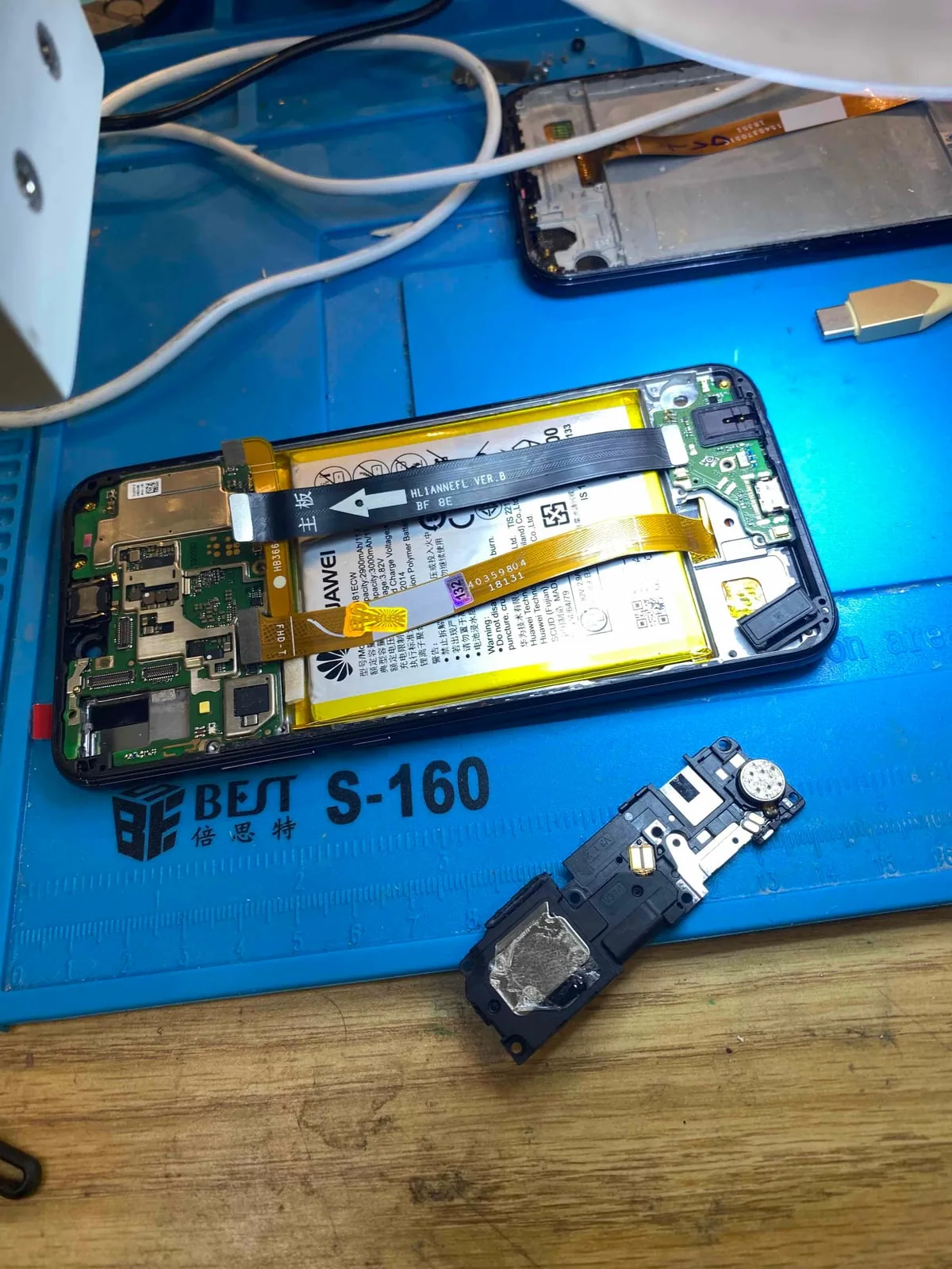 Liquid-damaged Android phone opened for board-level diagnosis and data recovery